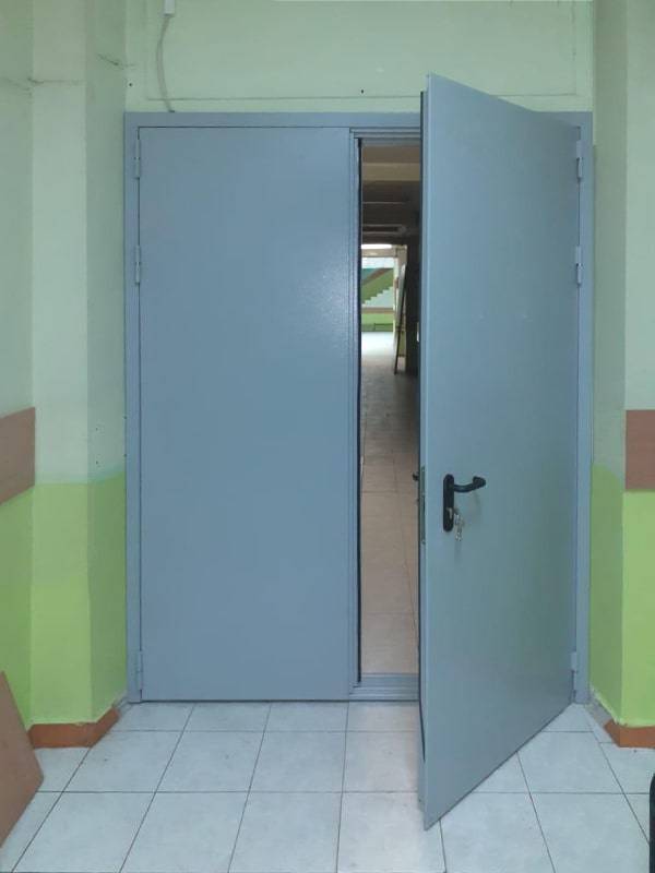 Дверь для школы №507 ул. Новинки, 8