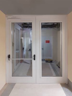 Двупольная дверь EIW 60, внутренняя сторона (ул. 3-я Черепковская) Двупольная дверь EIW 60, внутренняя сторона (ул. 3-я Черепковская)