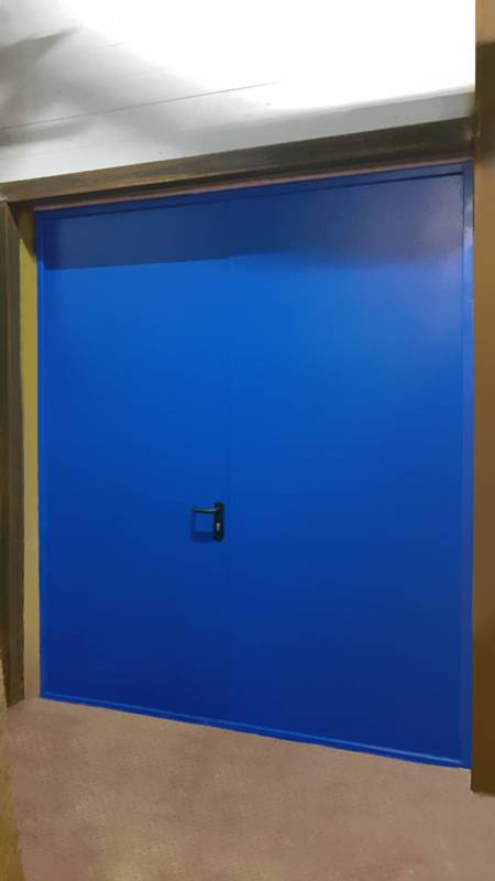 Двупольная дверь, вид из помещения Двупольная дверь, вид из помещения